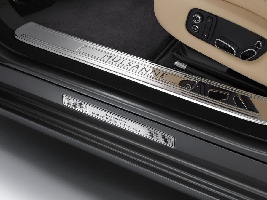  Bentley Mulsanne Mulliner Driving Spec 2012 года  (фото 11 из 30)